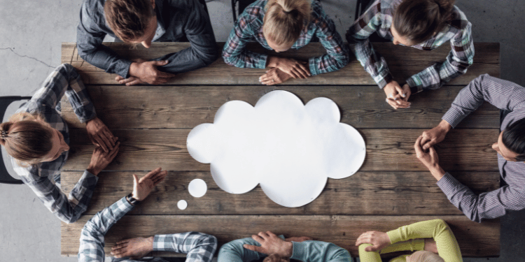 B2B partner collaboration platforms with shared pipelines