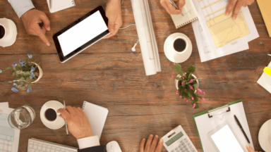 Co-selling strategies between SaaS vendors and agencies