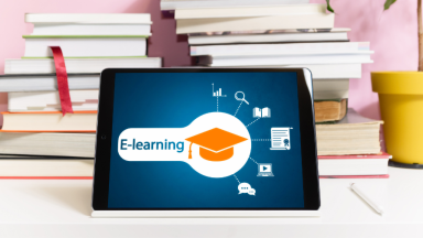Online course success stories from US educators and experts
